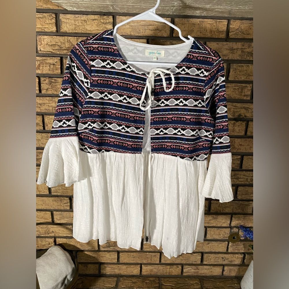 ‎Grace lace top